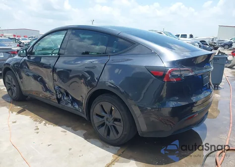2024 Tesla Model Y from USA, damaged, VIN 7SAYGDED6RF105712
